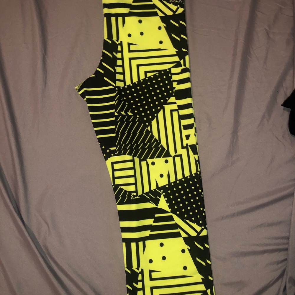 Nike cropped leggings